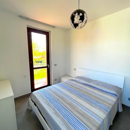 Trilocale Giglio, In Con Piscina *