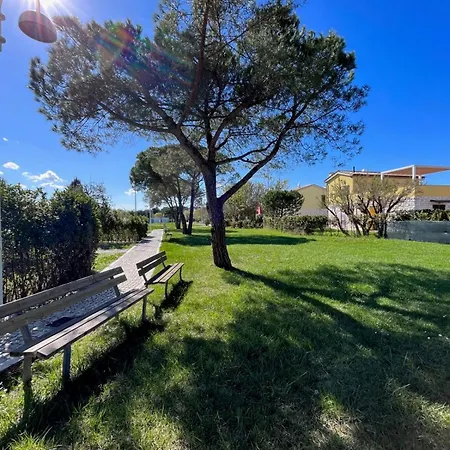 Trilocale Giglio, In Con Piscina *