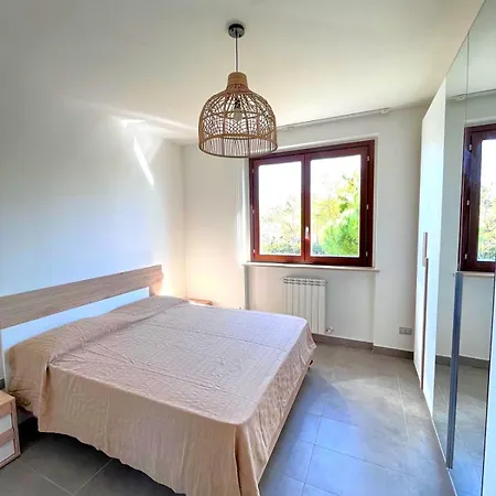 Trilocale Giglio, In Con Piscina