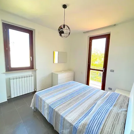 Daire Trilocale Giglio, In Con Piscina *